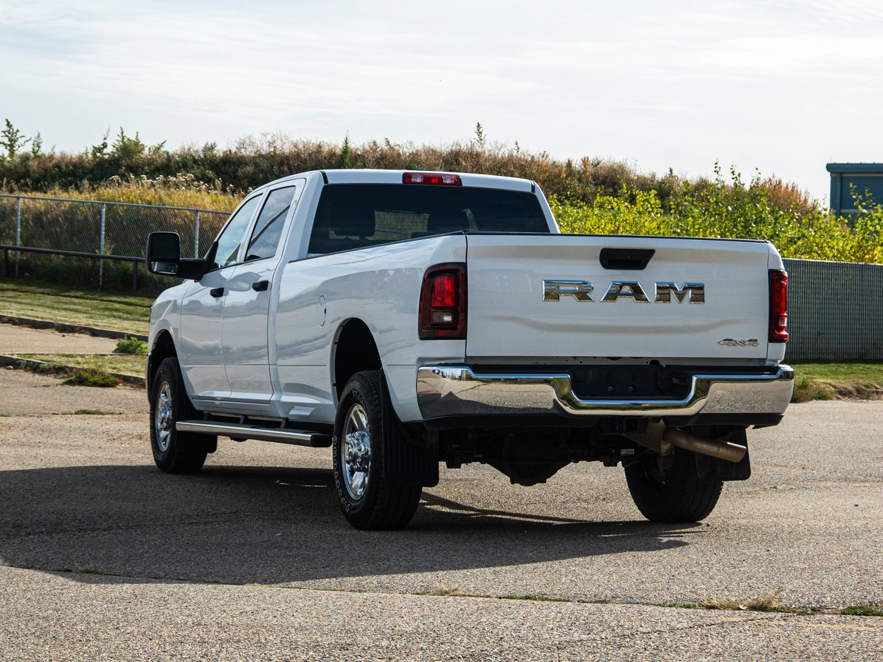 2025 Ram 2500 Tradesman 4x4 Crew Cab 8' Box White Sherwood Park - photo #11