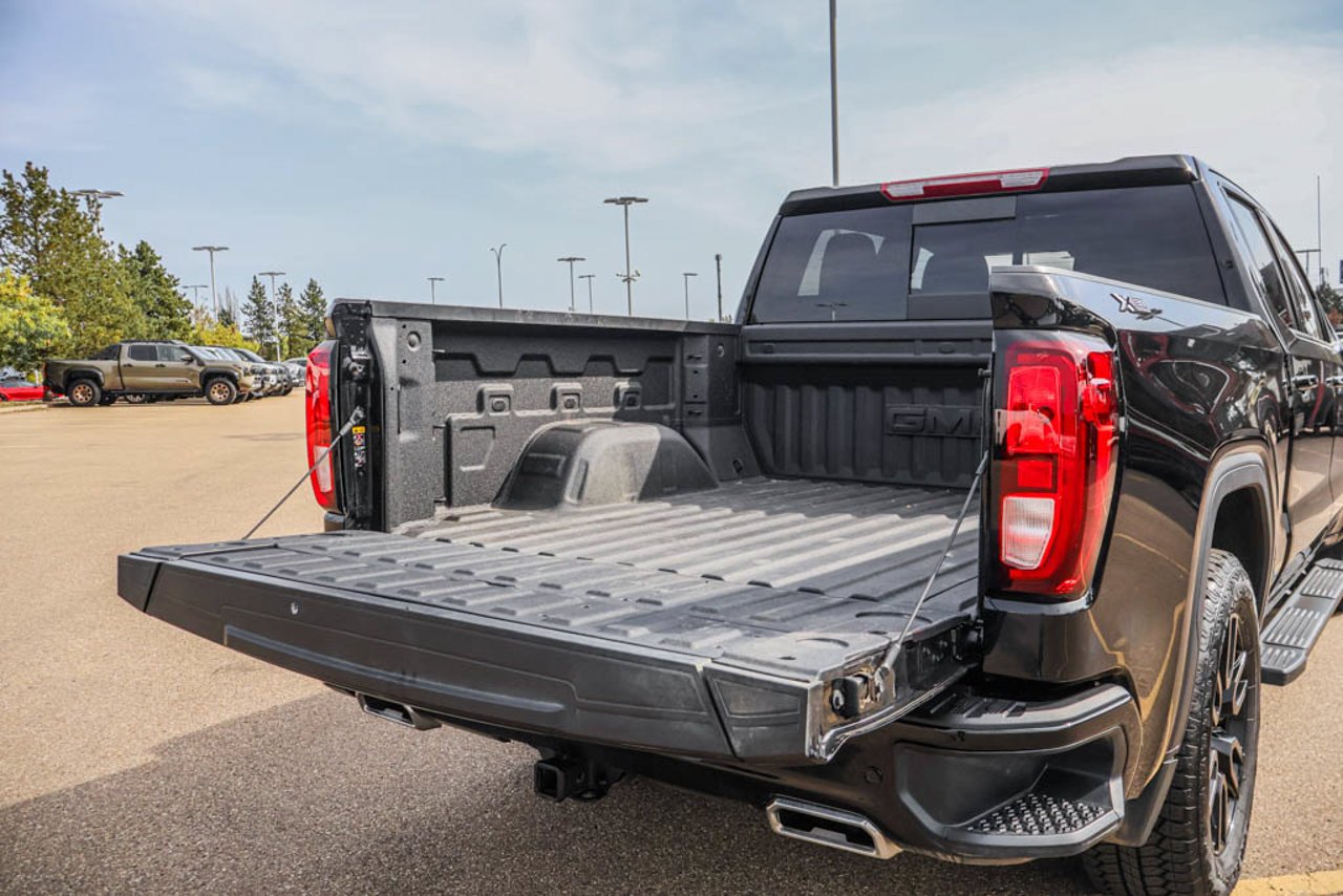 2026 GMC Sierra 1500 4WD Crew Cab 147 Elevation Black Sherwood Park - photo #7