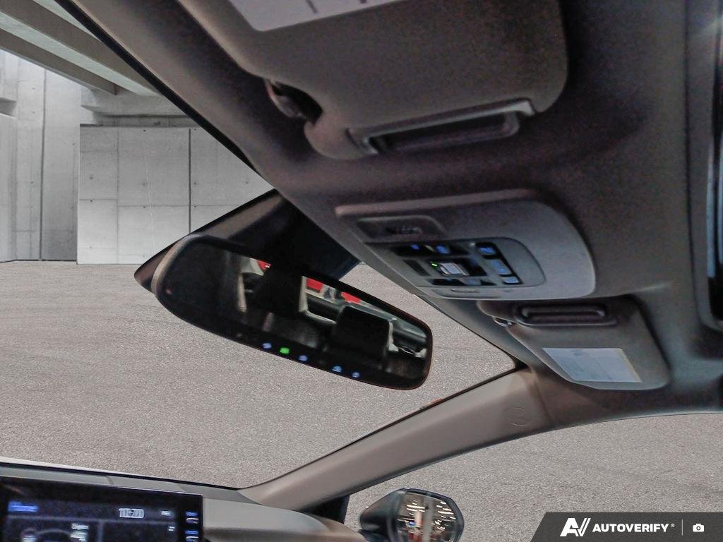 2021 Toyota Camry 2602151A | Hybrid SE White Edmonton - photo #20