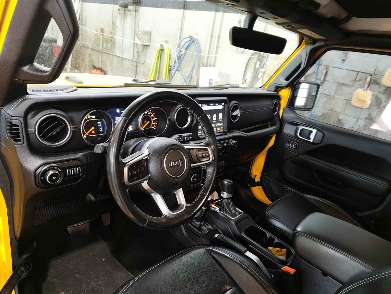 2019 Jeep Wrangler Unlimited Sahara 4x4 Yellow Sherwood Park - photo #7