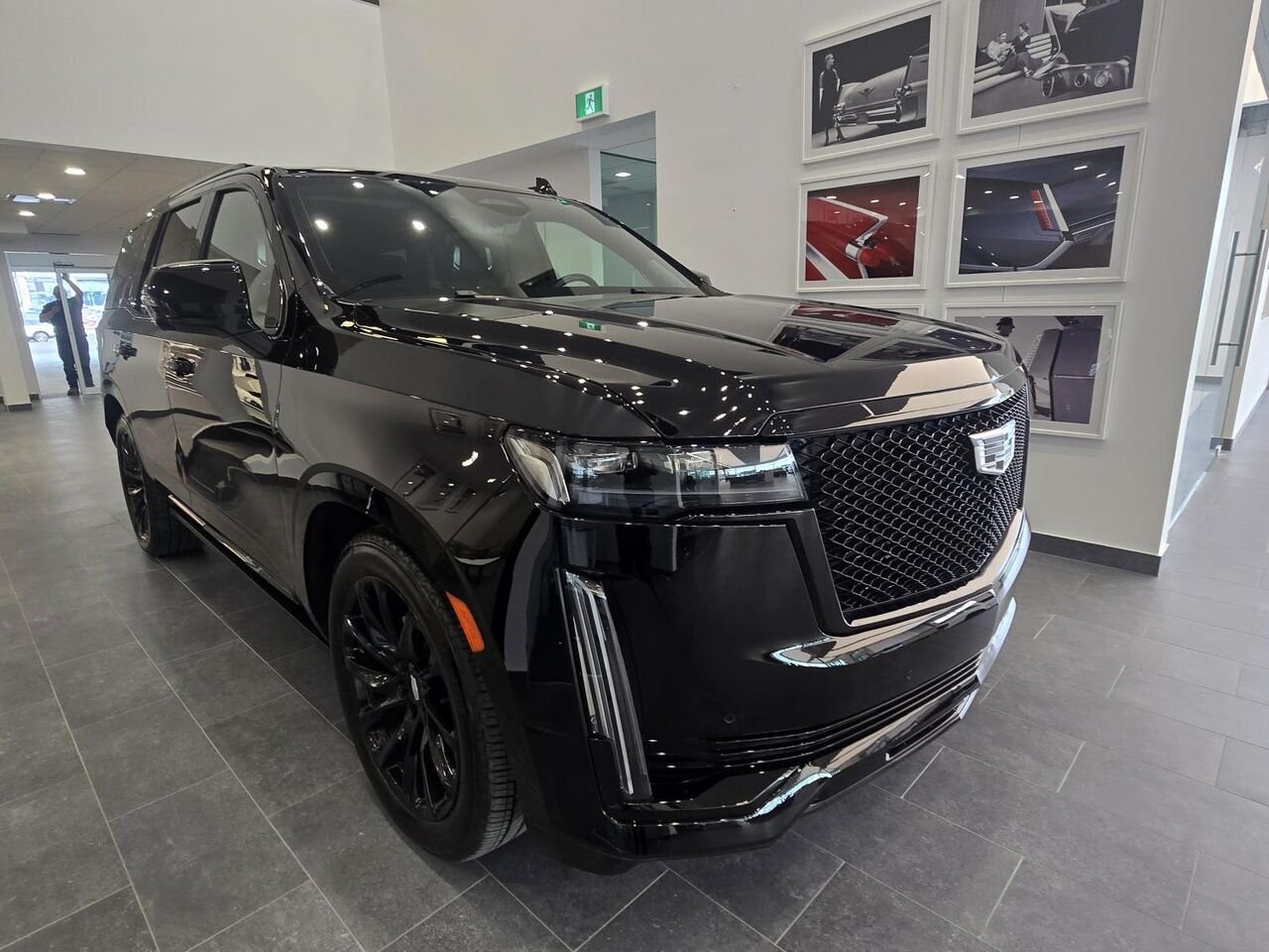 2024 Cadillac Escalade PLATINUM SPORT AWD FINANCEMENT À PARTIR 3.99% Black Laval - photo #2