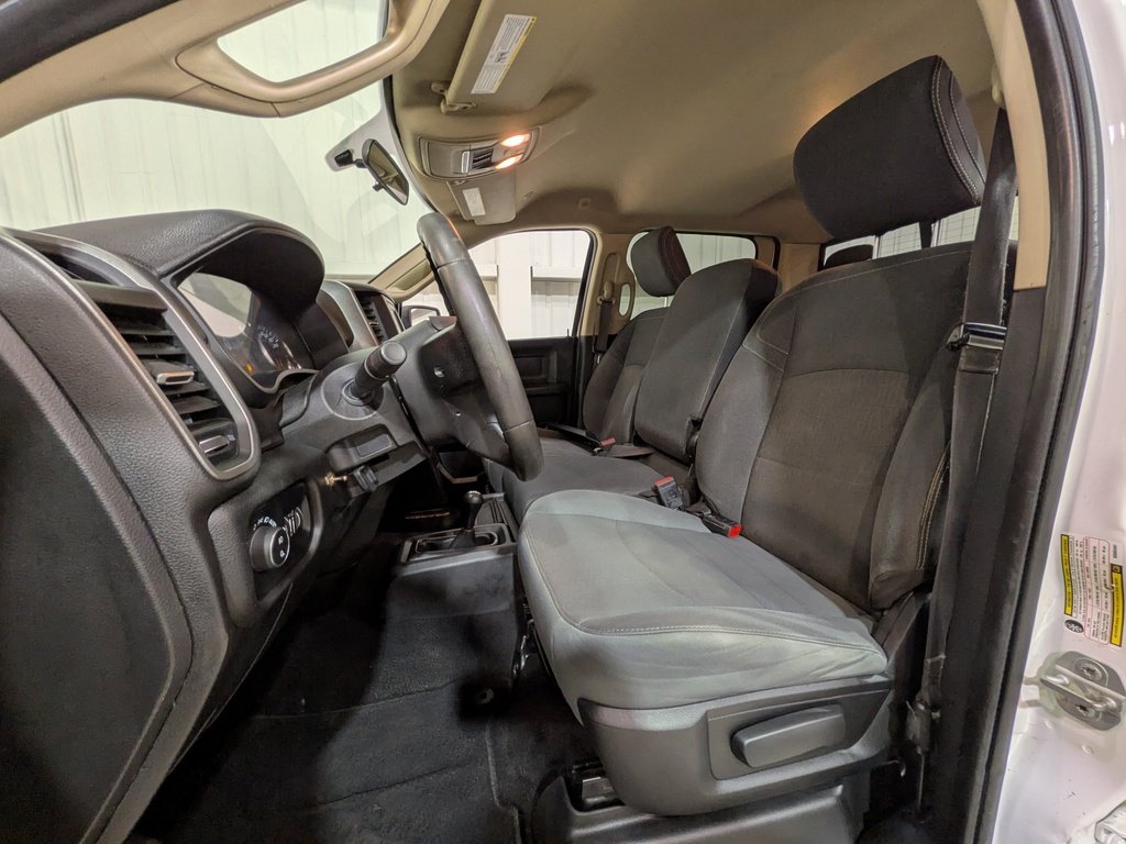 2019 Ram 2500 Tradesman 4x4 Crew Cab 8' Box White Val-David - photo #8