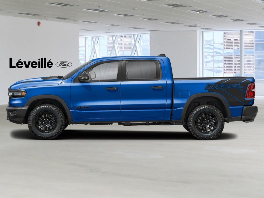 RAM 1500 Rebel cabine d'équipe 4x4 caisse de 5 pi 7 po 2026 Couche nacrée bleu hydro