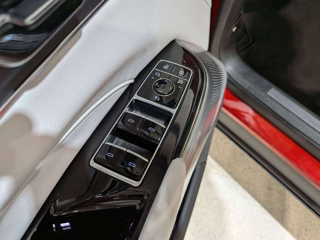 Cadillac LYRIQ 4dr Sport w/1SJ 2024 Rouge Val-David - photo #32