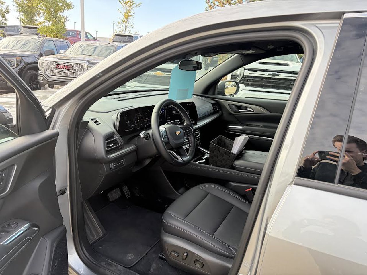 2026 Chevrolet Traverse AWD 4dr LT Grey Sherwood Park - photo #6