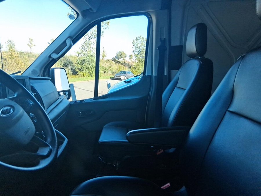 2025 Ford Transit fourgon utilitaire toit surélevé T-250 PA toit surélevé 148 po PNBV de 9 070 lb