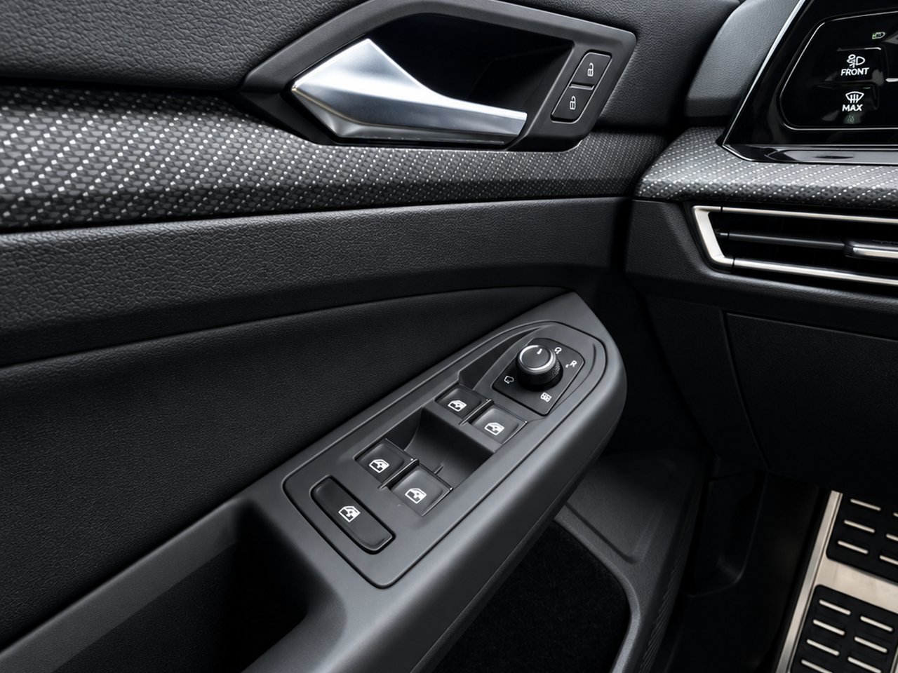 2024 Volkswagen Golf R White Granby - photo #22