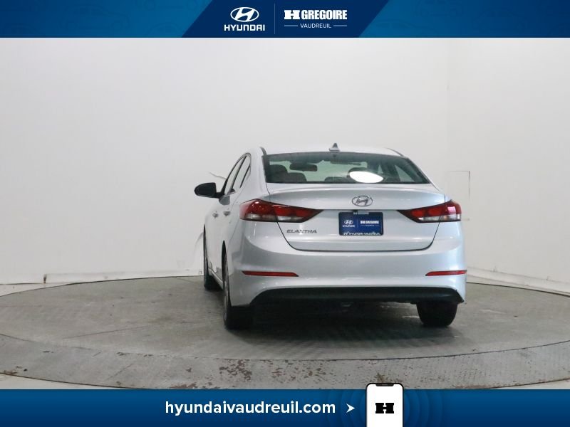 Hyundai Elantra 2018 Argent Laval - photo #7