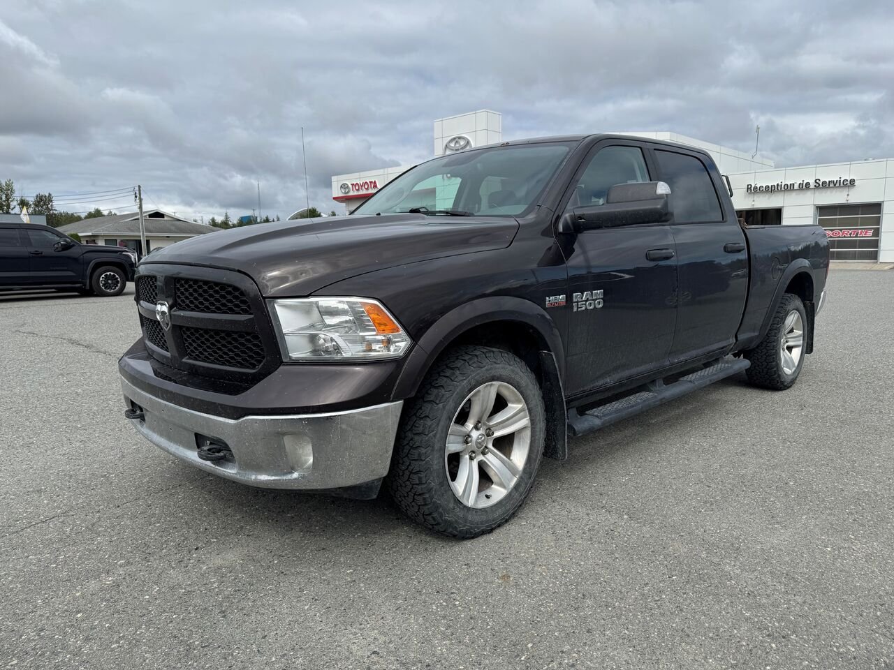 Ram 1500 Cabine multiplaces 4RM, 149 po Outdoorsman 2017 Noir Val-d'Or - photo #0