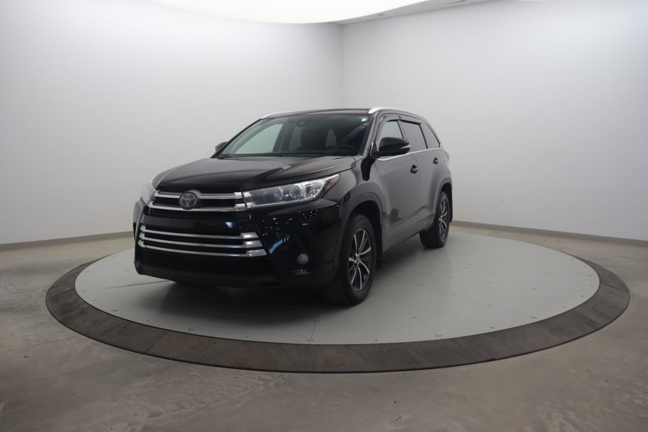 Toyota Highlander XLE 2017 Noir Baie-Comeau - photo #0