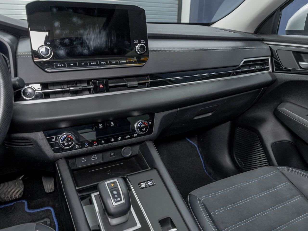 2024 Mitsubishi Outlander Plug-In Hybrid SEL AWD *TOIT* NAV CAM 360 SIÈGES CHAUFF REG ADAPT Silver Saint-Jérôme - photo #19