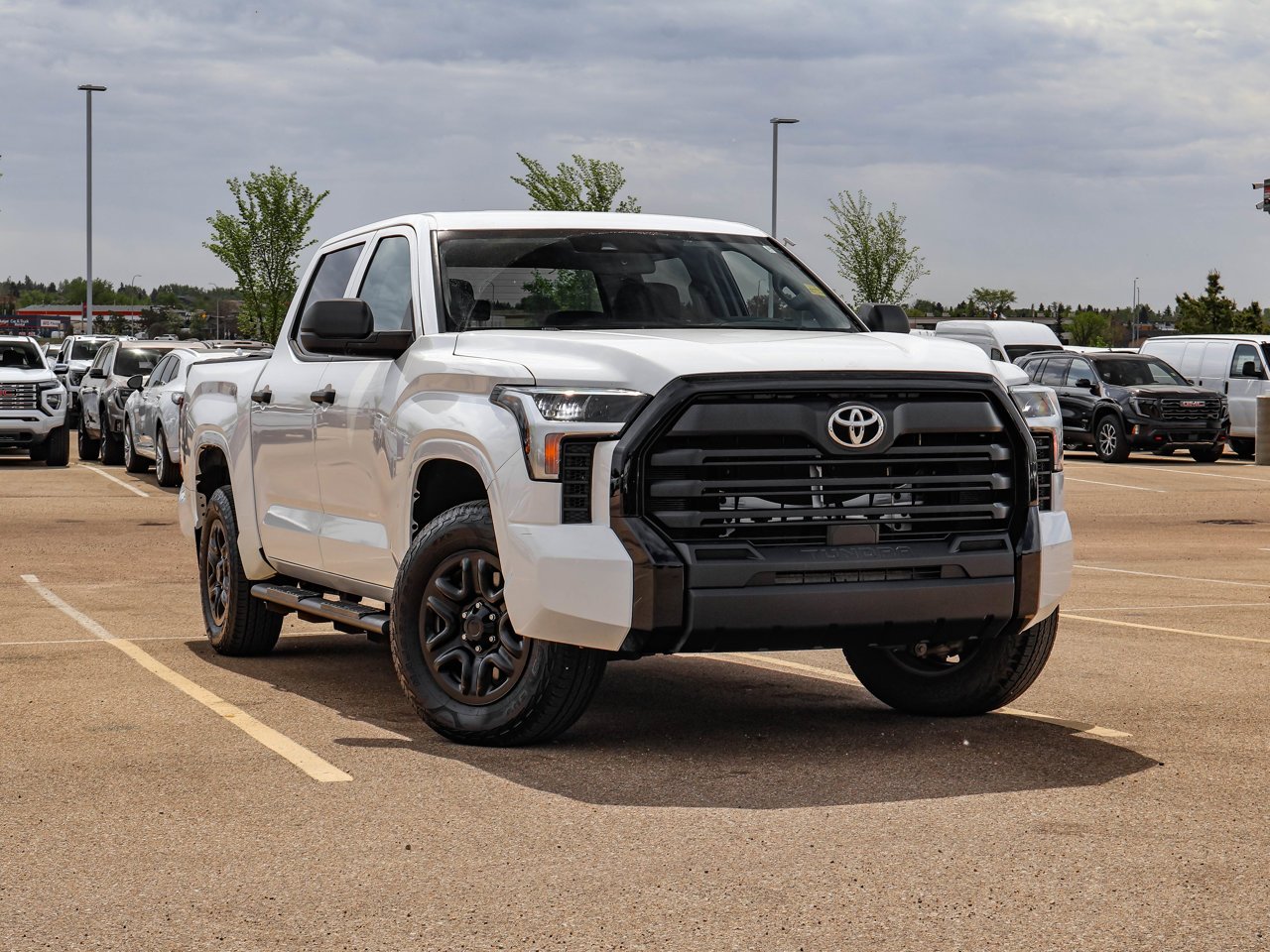 2024 Toyota Tundra 4x4 Crewmax SR White Sherwood Park - photo #1