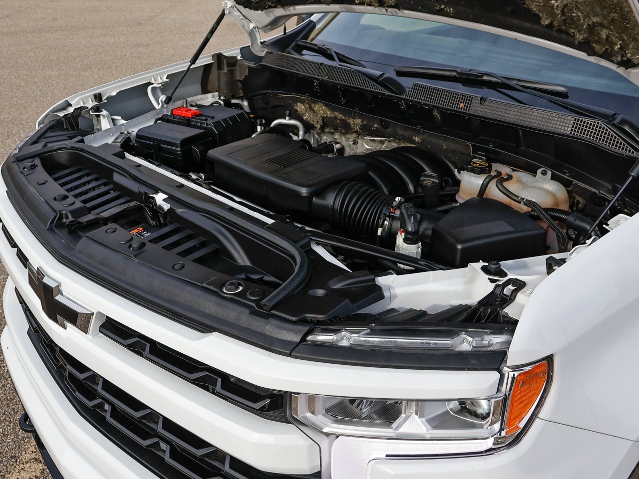 2024 Chevrolet Silverado 1500 4WD Crew Cab 147 RST White Sherwood Park - photo #6