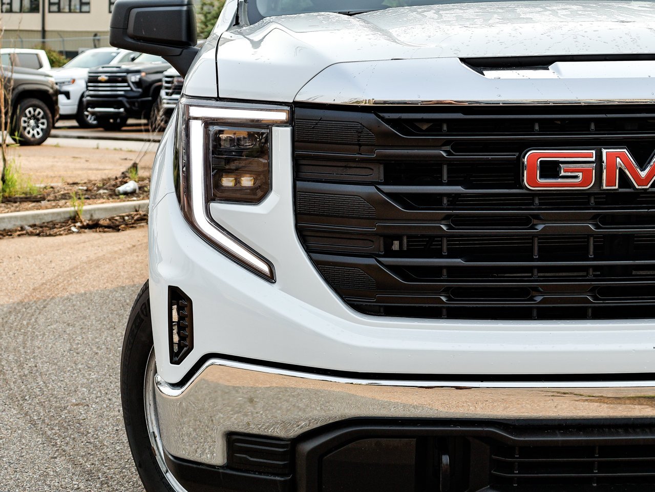 2024 GMC Sierra 1500 4WD Crew Cab 147 Pro White Sherwood Park - photo #4
