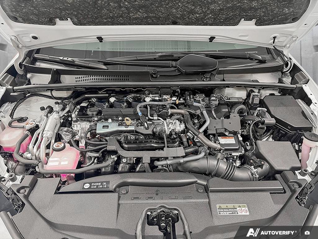 2025 Toyota Prius Plug-In Hybrid S2501807 | XSE Wind Chill Pearl Edmonton - photo #8