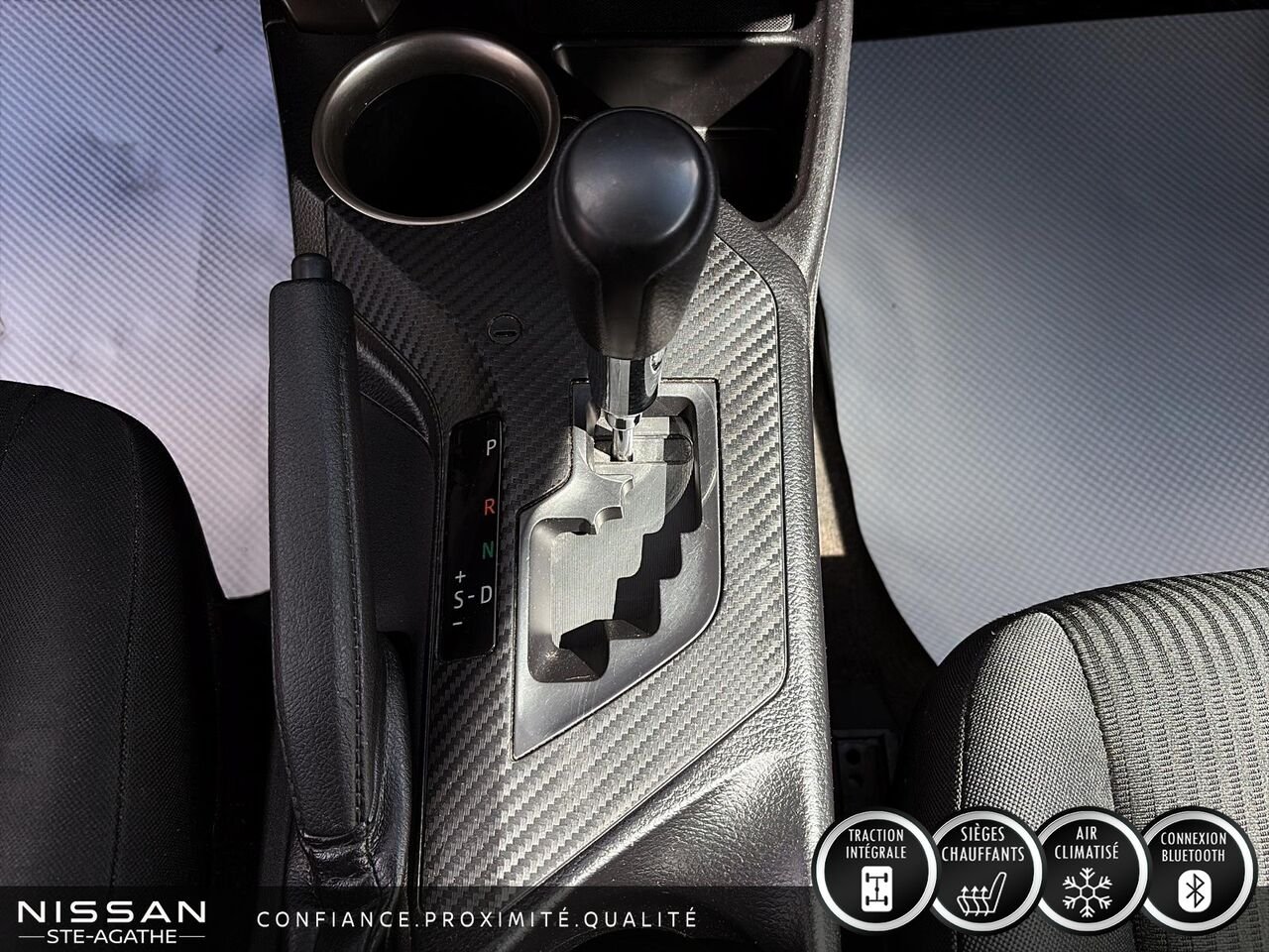 Toyota RAV4 2015 Noir Saint-Jérôme - photo #12