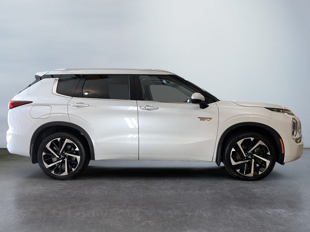 Mitsubishi OUTLANDER 2023 Blanc Mont-Laurier - photo #7