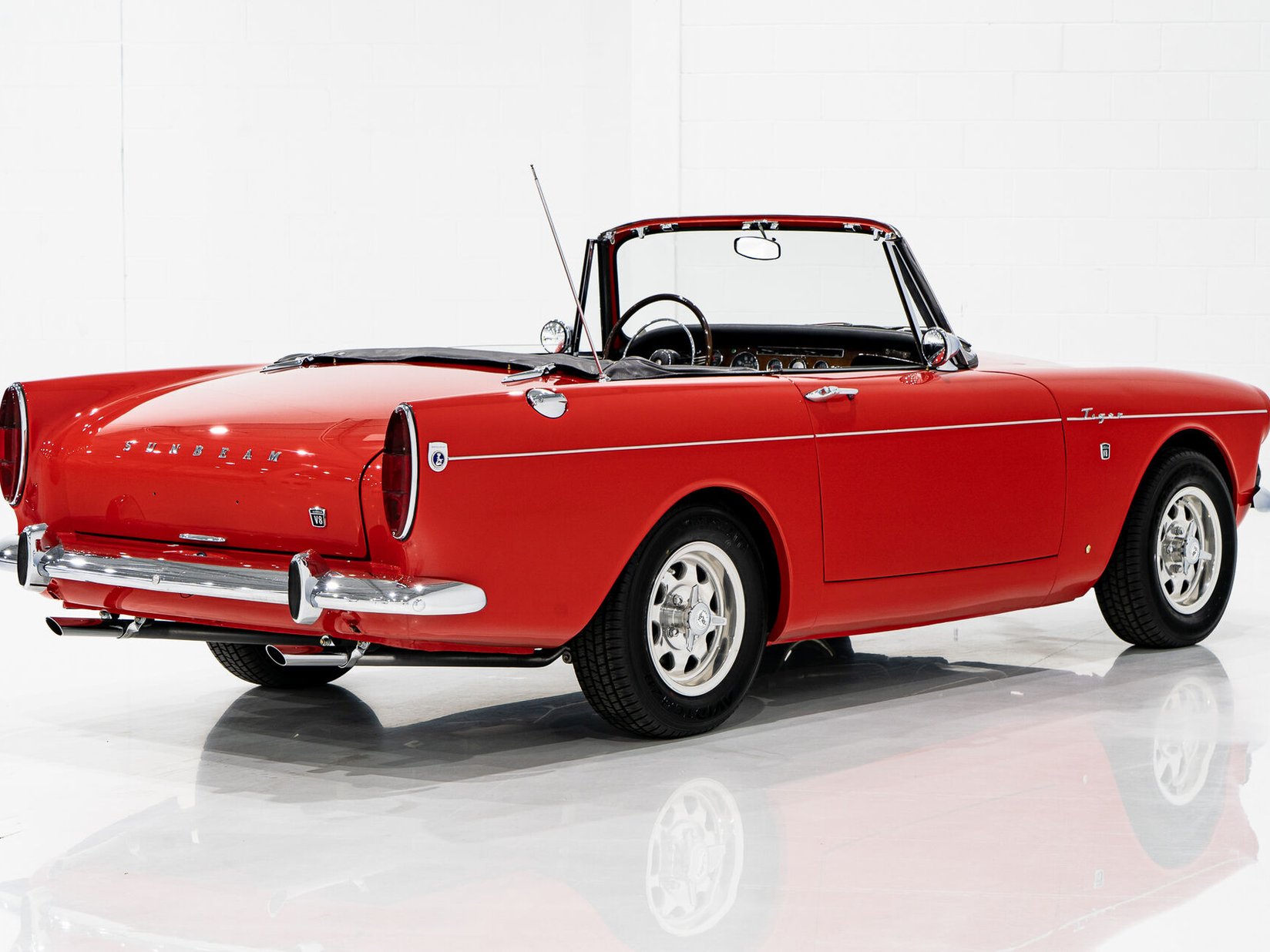 Sunbeam Tiger Unrestored with single repaint **PRIX EN USD** 1967 Rouge Montréal - photo #22