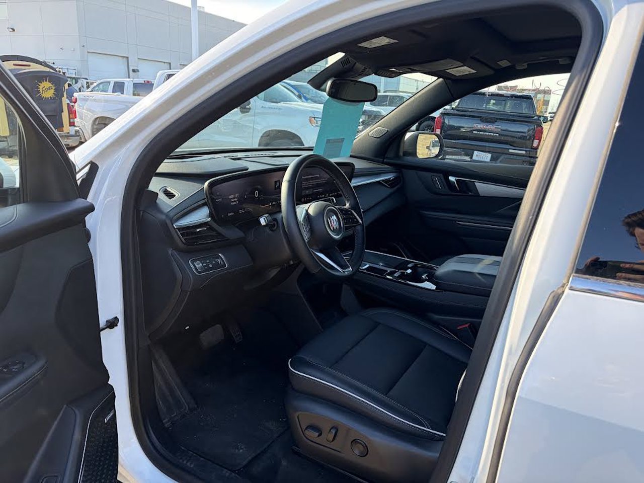 2025 Buick Enclave AWD 4dr Preferred White Sherwood Park - photo #6