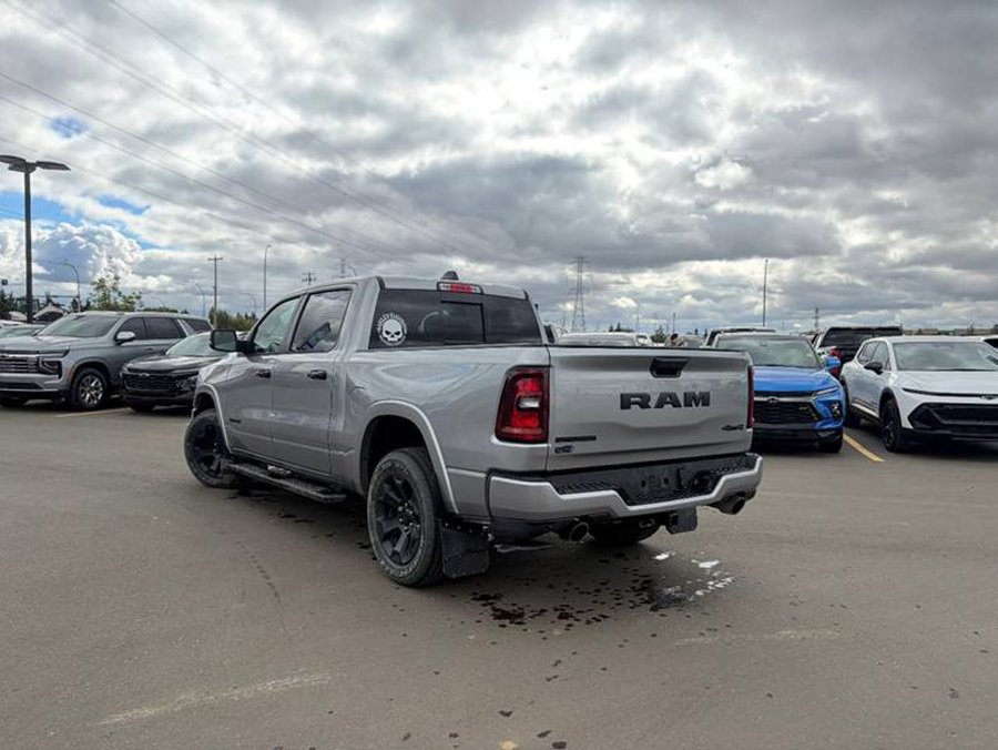 2025 Ram 1500 Big Horn Level 2 Night Edition 3.0L Twin Turbo | Panoramic Sunroof Grey