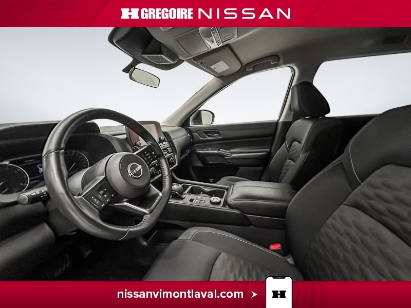 2024 Nissan Pathfinder Grey Laval - photo #20