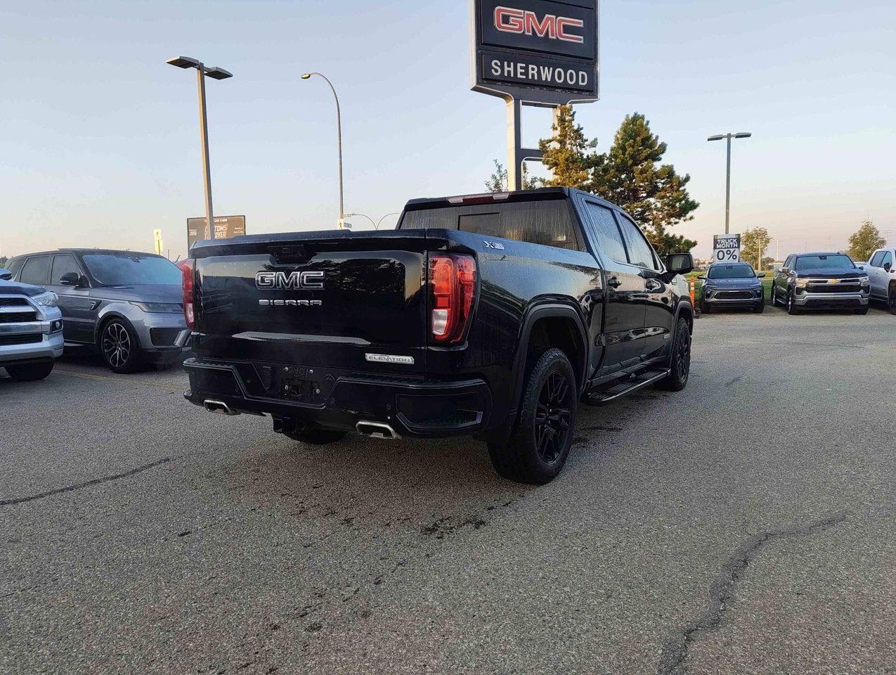 2024 GMC Sierra 1500 4WD Crew Cab 147 Elevation Black Sherwood Park - photo #5