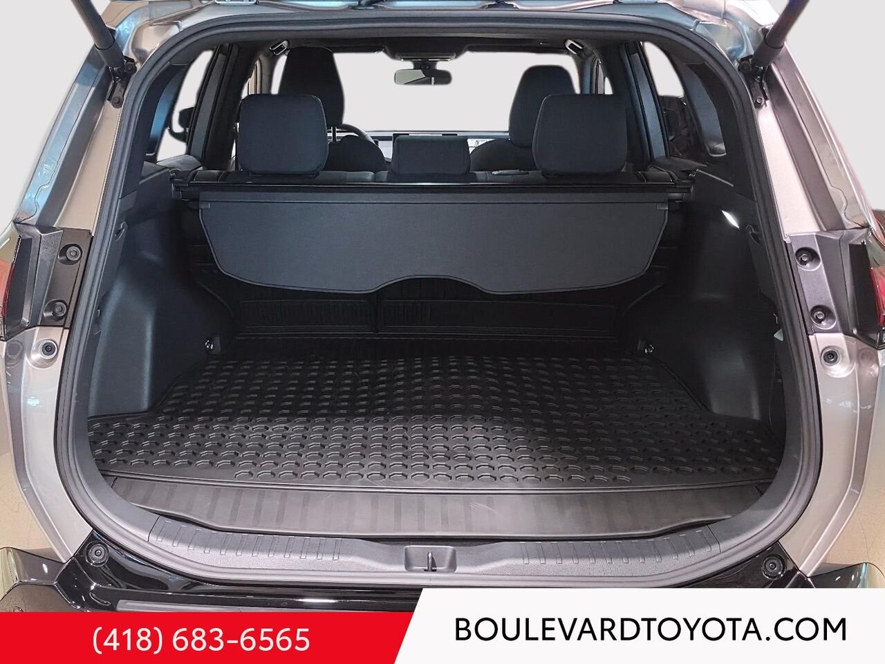 2026 Toyota RAV4 PRIME 550016-45 | SE PHEV, AWD Brown Québec - photo #18