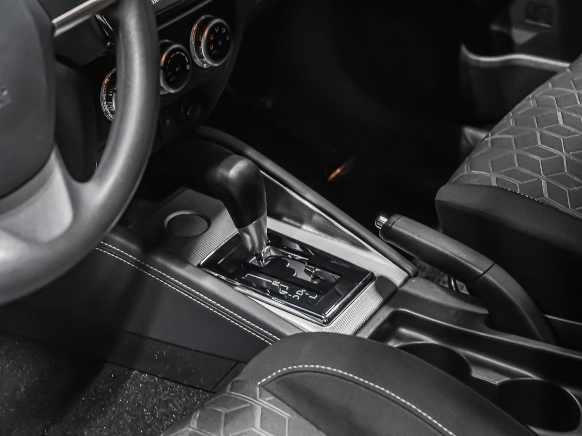 Mitsubishi RVR ES FWD CARPLAY CAMÉRA SIÈGES CHAUFFANTS 2025 Gris Montréal - photo #6