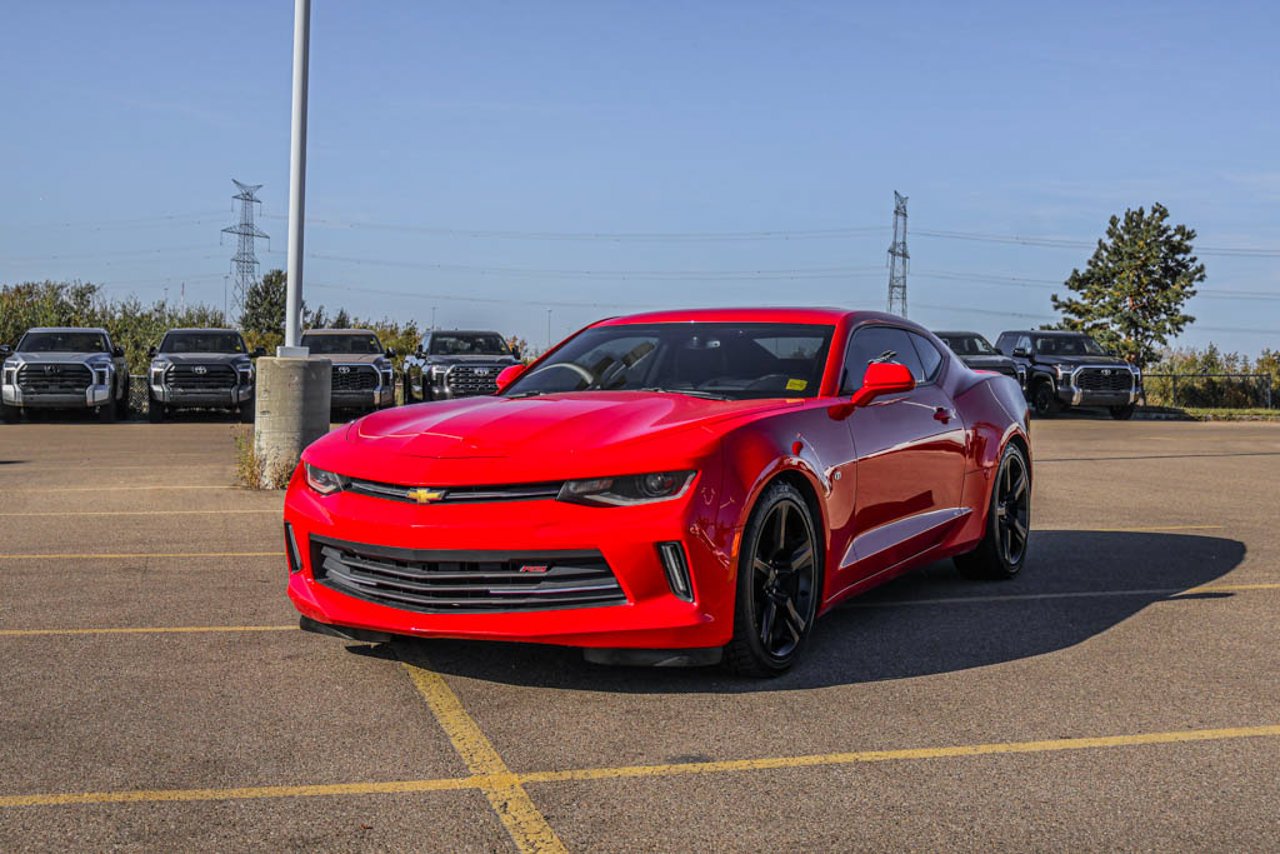 2018 Chevrolet Camaro 2dr Cpe 2LT Red Sherwood Park - photo #3