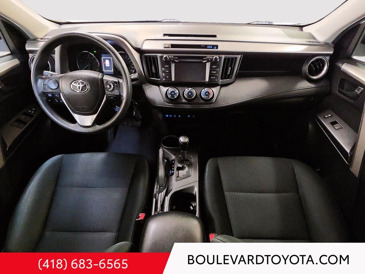 2018 Toyota RAV4 100160A-117 | LE White Québec - photo #16