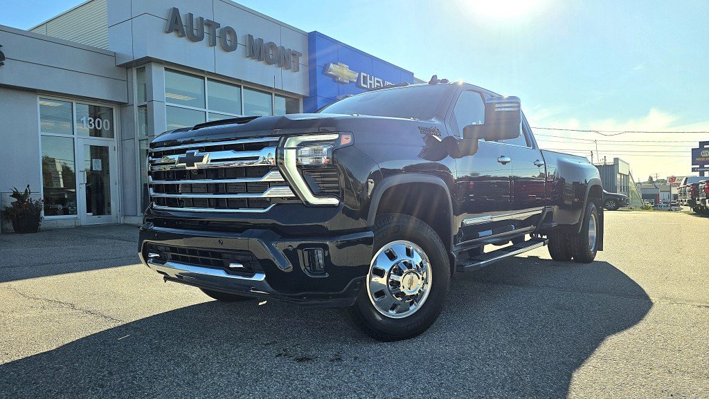 CHEVROLET Silverado 3500HD K3500 SILVERADO CREW CAB HIGH COUNTRY L/BOX DURAMAX DRW (3LZ) 2026 Noir Mont-Laurier - photo #0