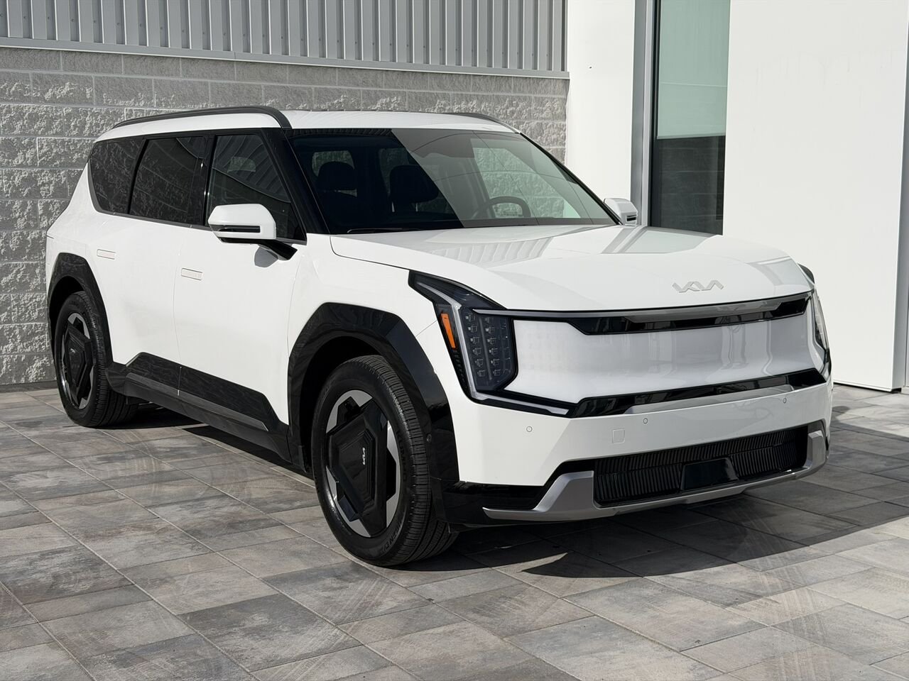 2025 Kia EV9 Land AWD White Laval - photo #0