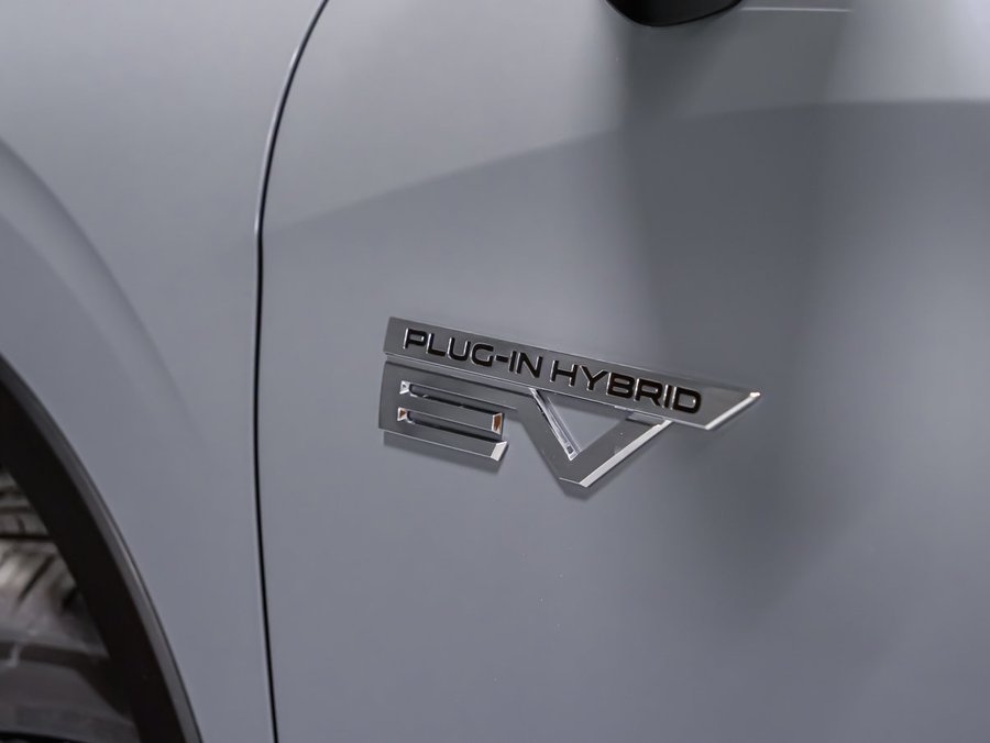 Mitsubishi Outlander PHEV SEL 2026 Fini Gris pierre de lune de qualité supérieure