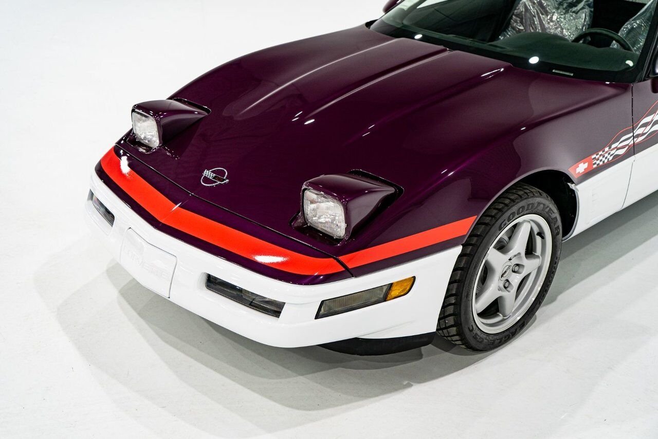1995 Chevrolet Corvette *PRIX EN USD* RPO Z4Z PACE CAR PRESENTED IN DELIVERY PACKAGING WITH ONLY 192MILES (307KM) FROM NEW White Montreal - photo #67