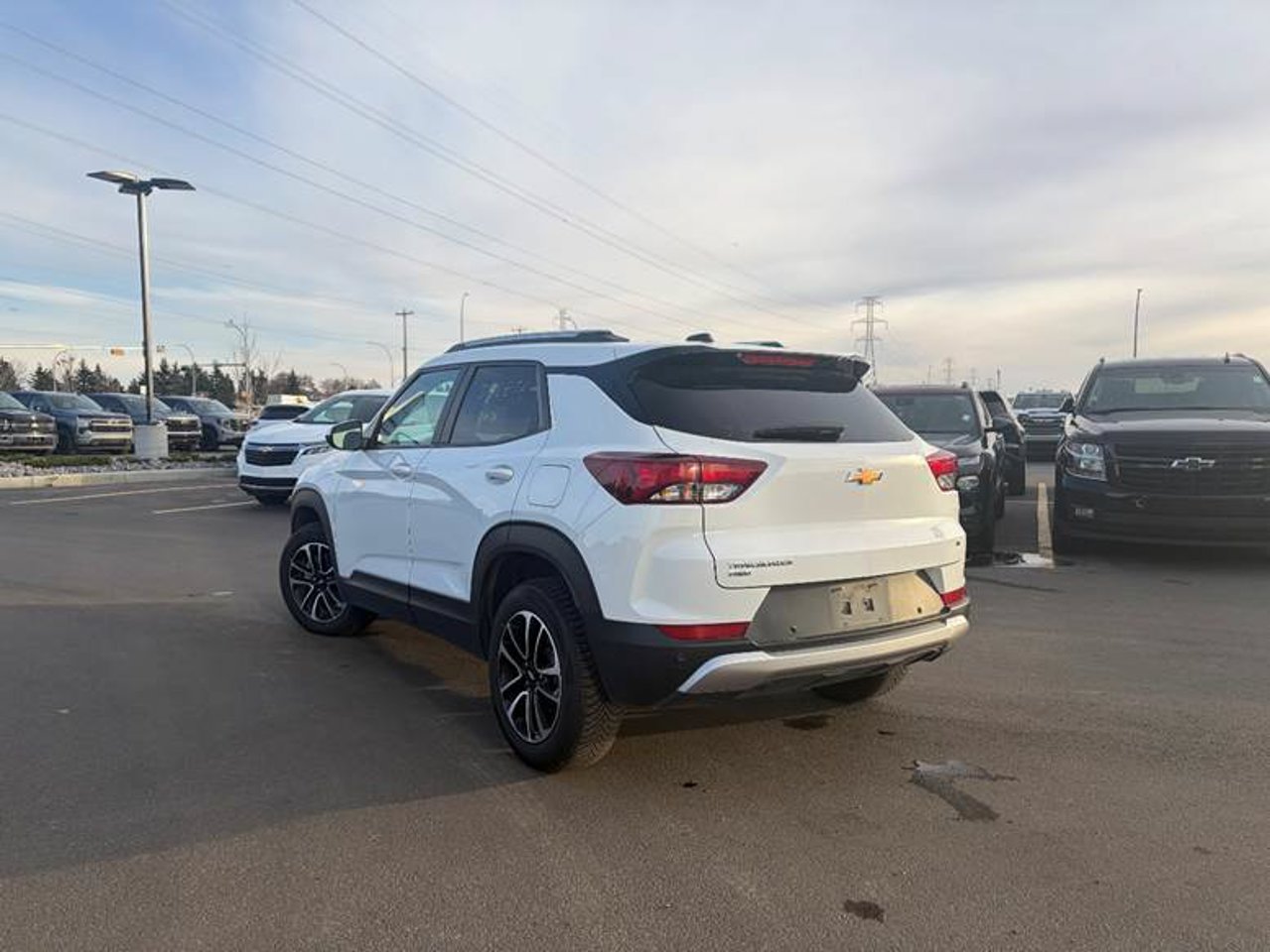 2025 Chevrolet Trailblazer AWD 4dr LT White Sherwood Park - photo #3