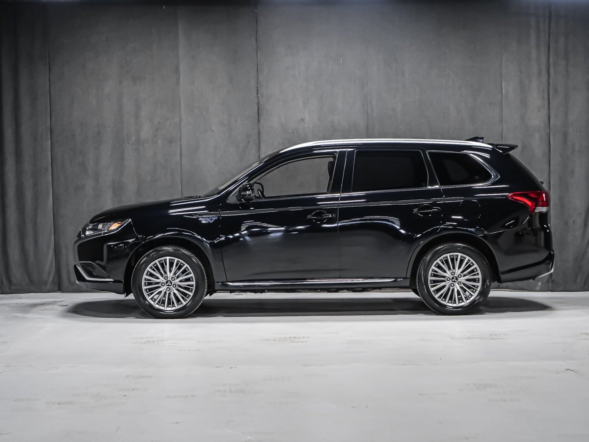 Mitsubishi Outlander PHEV LE S-AWC 2020 Noir Montréal - photo #2