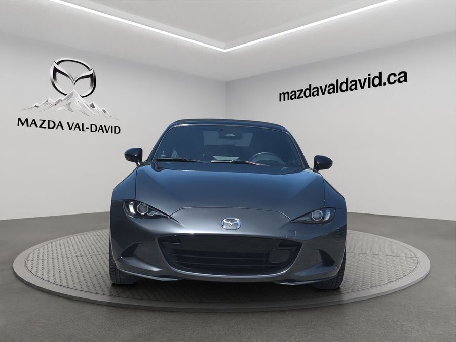 Mazda MX-5 GS BM, NAVIGATION, CAMÉRA DE RECUL, DÉCAPOTABLE 2024 Gris