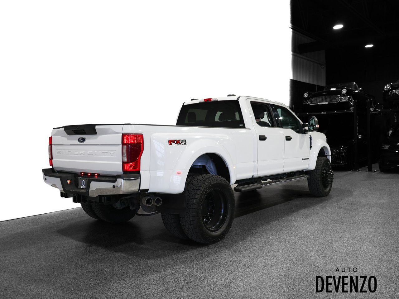 2020 Ford Super Duty F-450 DRW White Saint-Eustache - photo #3