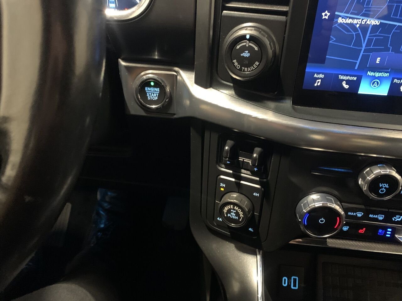 Ford F-150 LARIAT CREW CAB 502A, MAX TOW, GEN 2.0KW 2022 Noir Châteauguay - photo #36