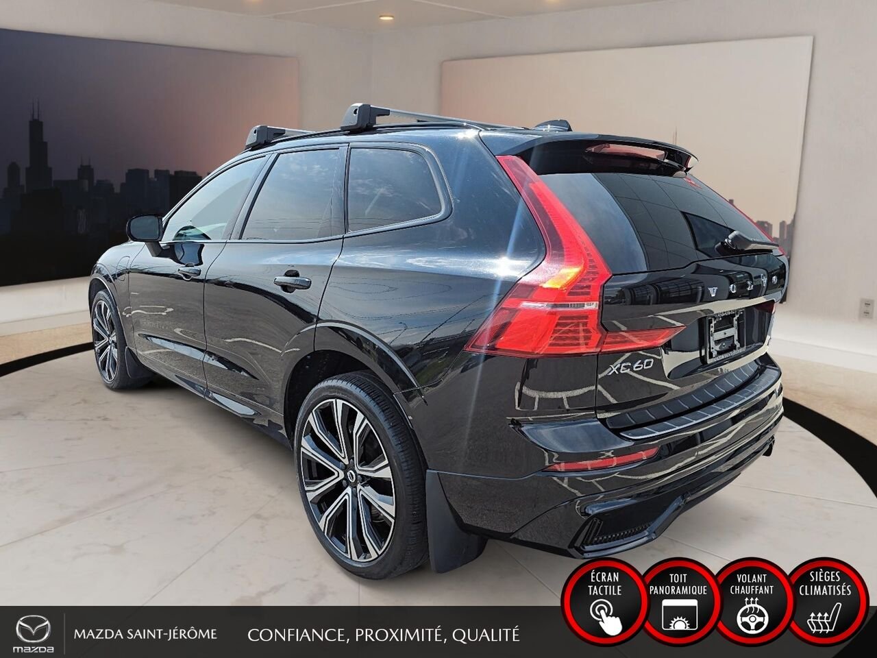 Volvo XC60 Recharge T8 R-Design hybride rechargeable | POLESTAR | TOIT PANORAMIQUE | AWD | CUIR | 2022 Noir Saint-Jérôme - photo #9