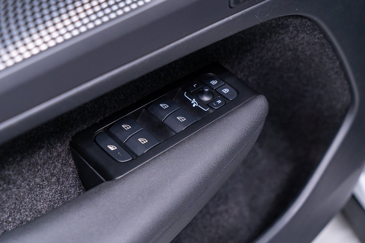 Volvo XC40 T5 R-DESIGN CLIMAT ADVANCED HARMAN KARDON 2022 Argent Montréal - photo #13