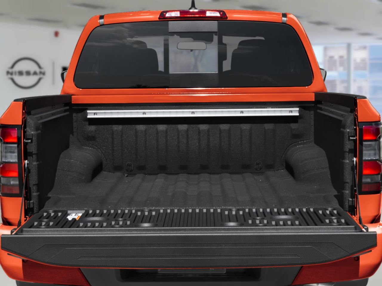 2027 Nissan Frontier Glacier White Laval - photo #4