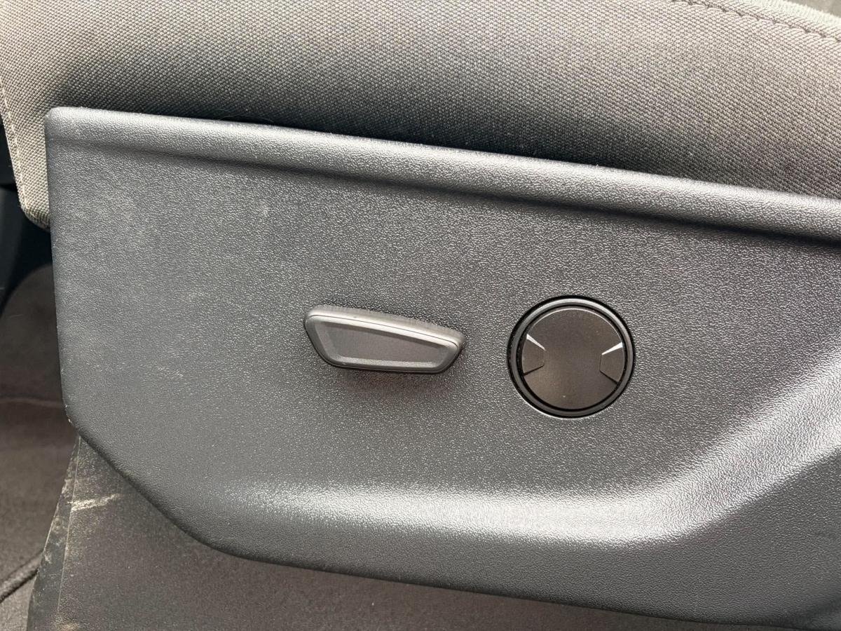 2026 Ford Super Duty F-250 SRW White  - photo #17
