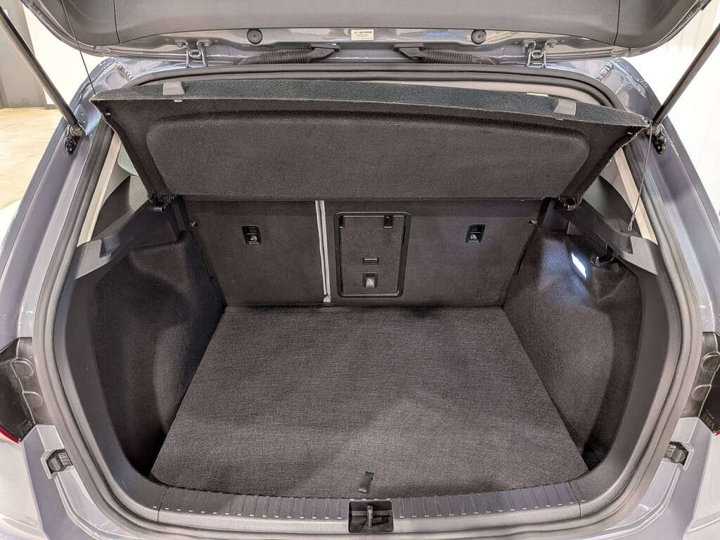 Volkswagen Taos Comfortline 4MOTION 2024 Gris Val-David - photo #5