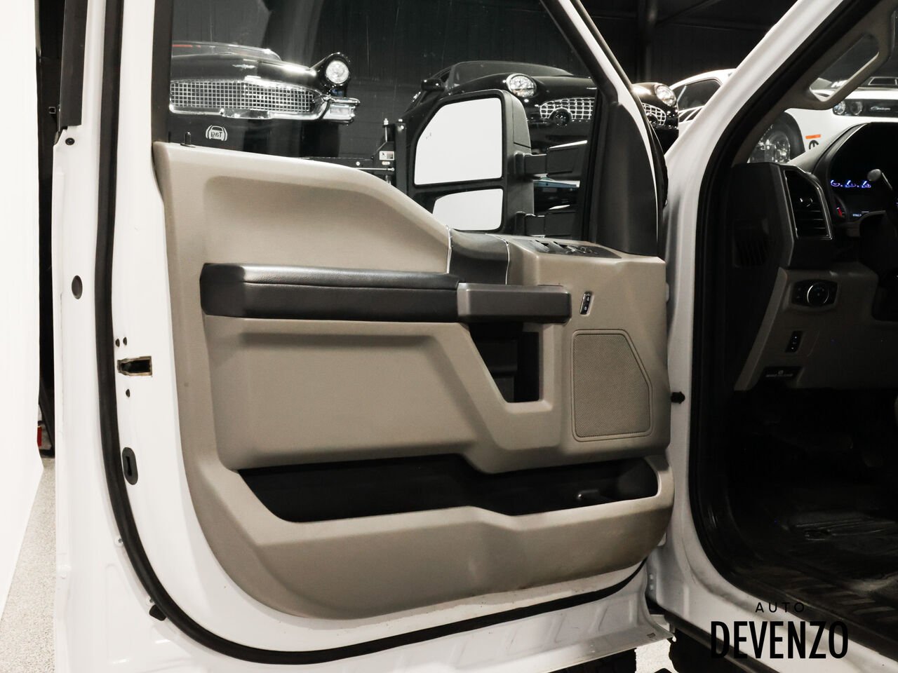 2020 Ford Super Duty F-450 DRW White Saint-Eustache - photo #10