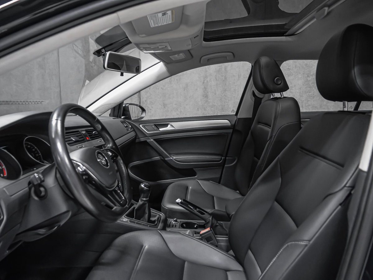 2017 Volkswagen Golf Black Montreal - photo #13