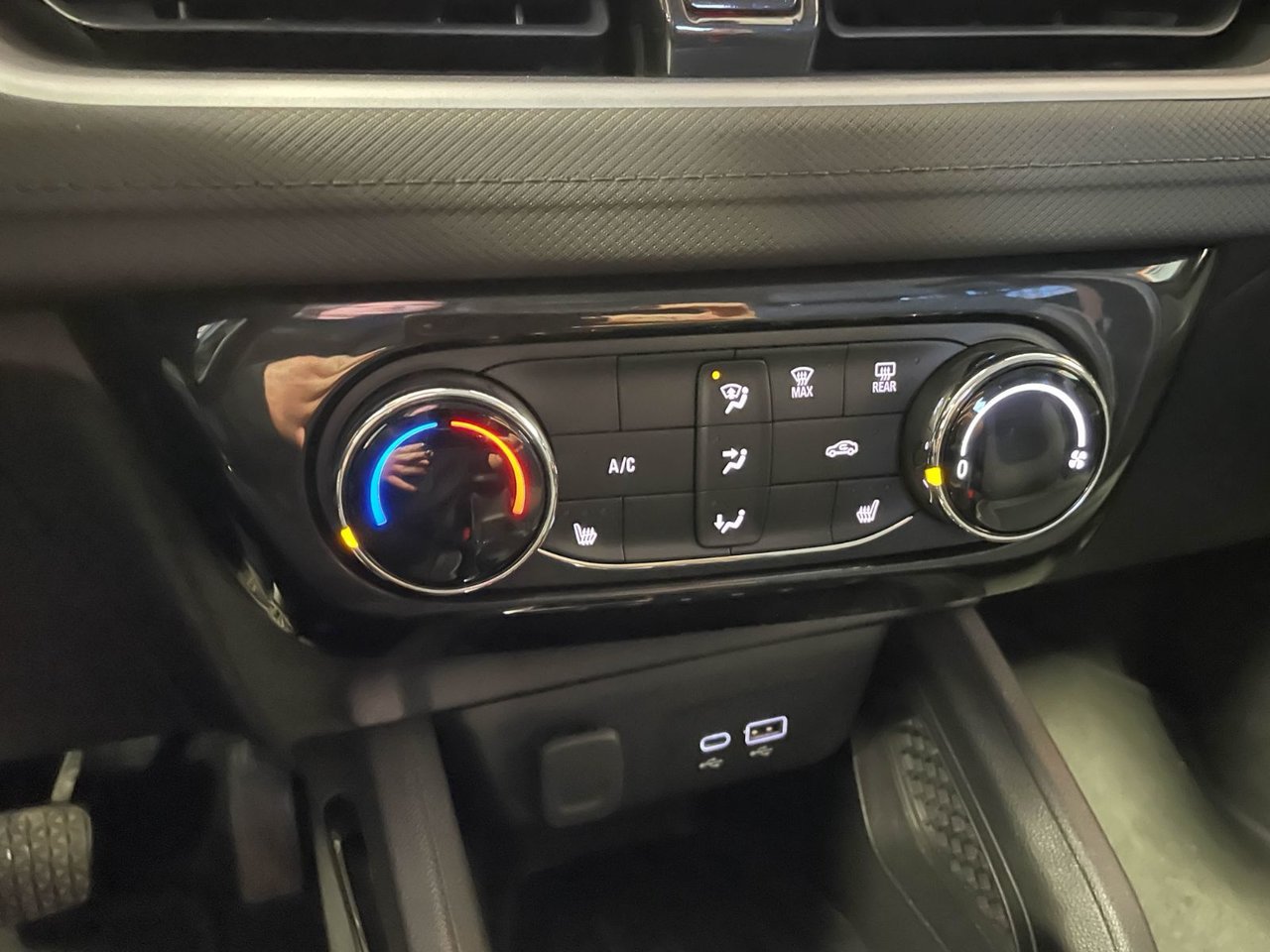 Chevrolet Trailblazer LT AWD *SIÈGES CHAUFF* CARPLAY ALERTES WIFI USB 2025 Gris Saint-Jérôme - photo #11