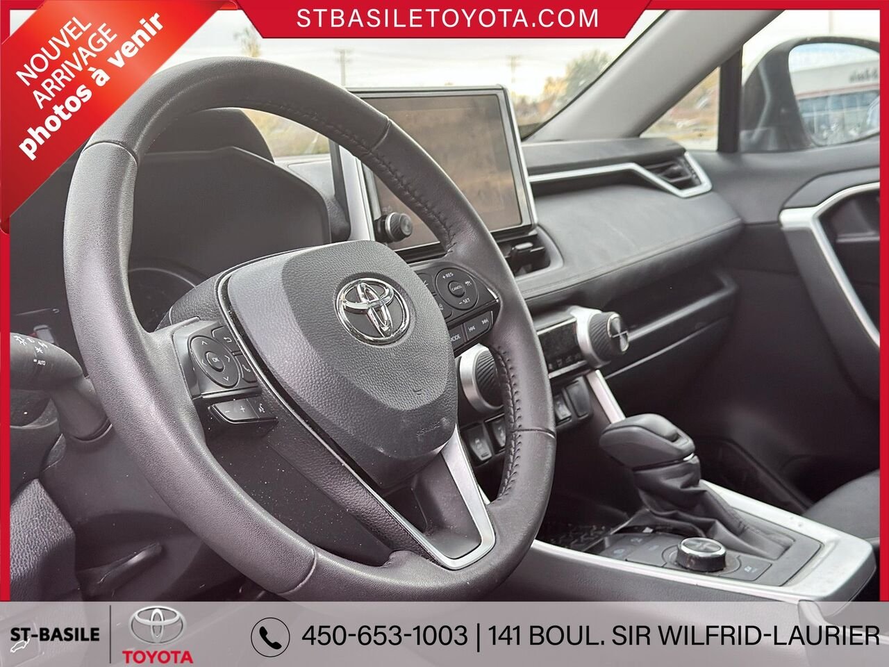 TOYOTA RAV4 Hybride 2025 Blanc Saint-Basile-le-Grand - photo #3