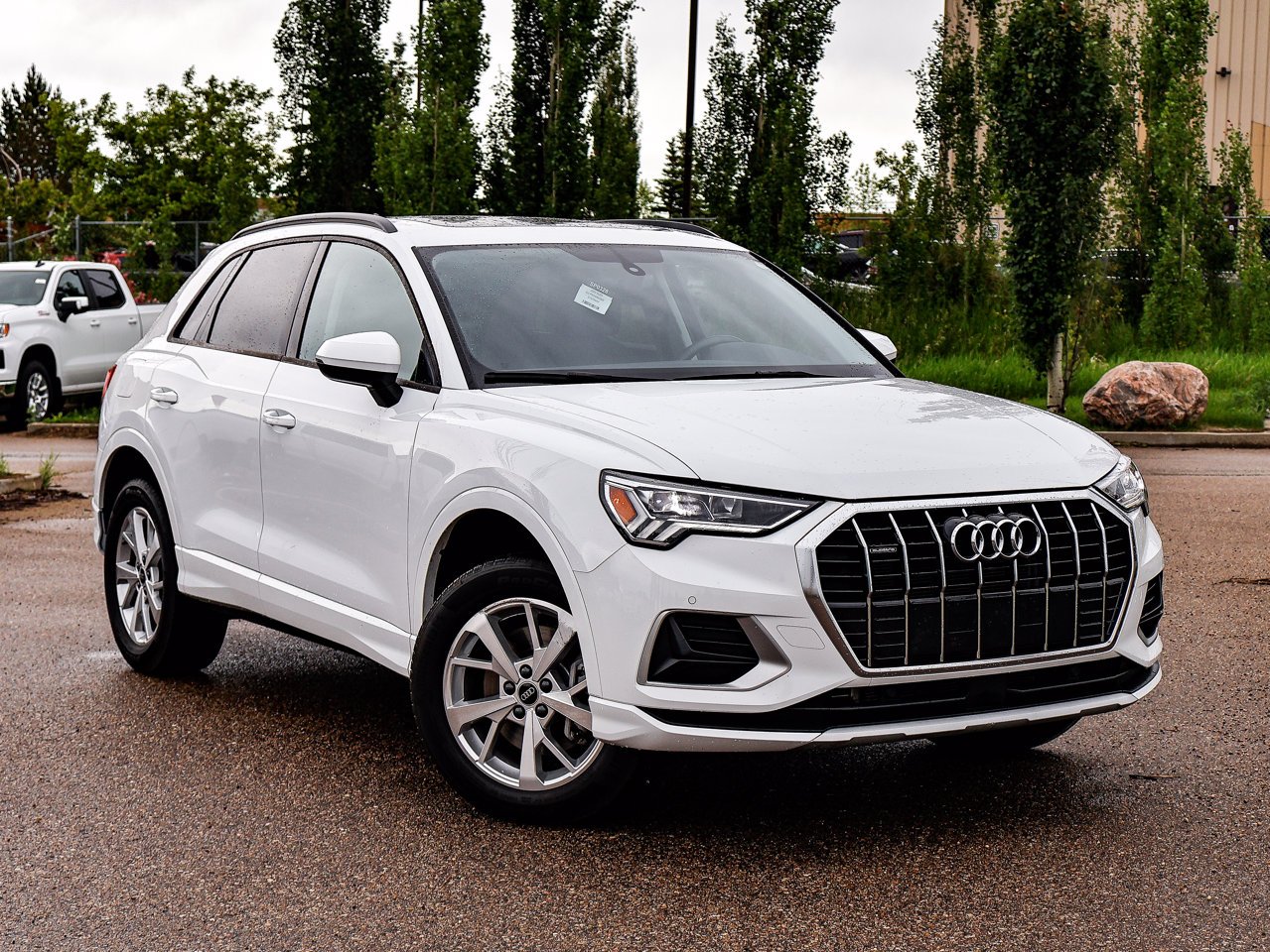 2025 Audi Q3 40 TFSI quattro White Sherwood Park - photo #1