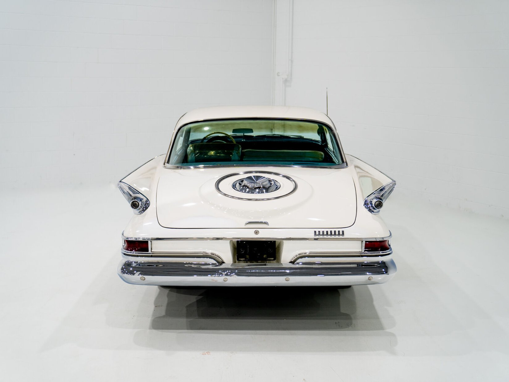 Chrysler Windsor 1961 Blanc Montréal - photo #25